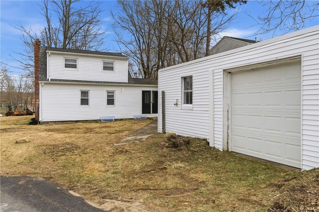 1 Pierce Street, Coventry, RI 02816