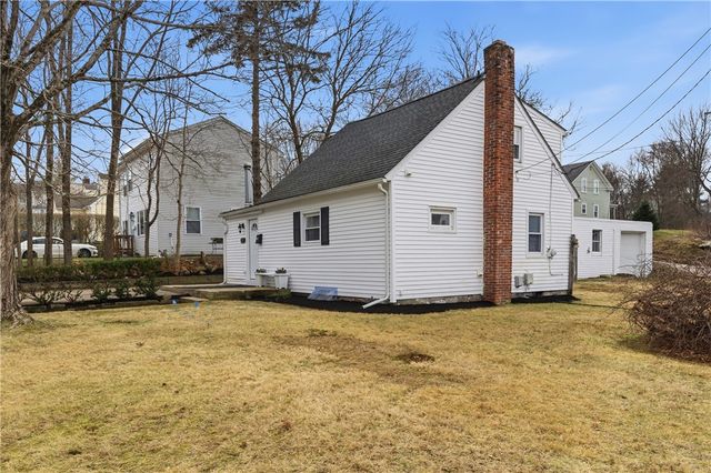 1 Pierce Street, Coventry, RI 02816