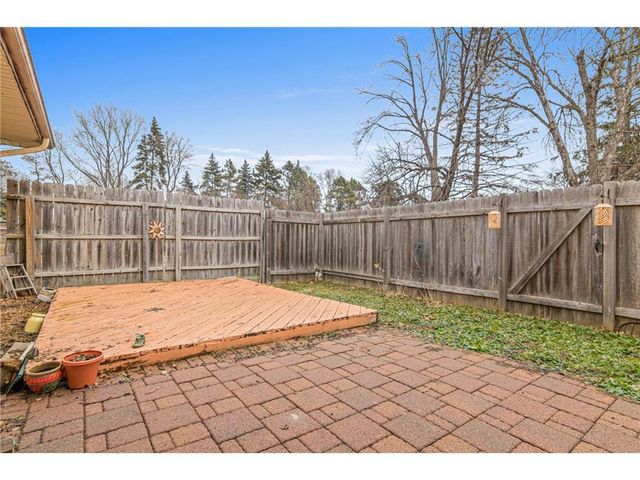 8001 Jeffery Avenue S, Cottage Grove, MN 55016