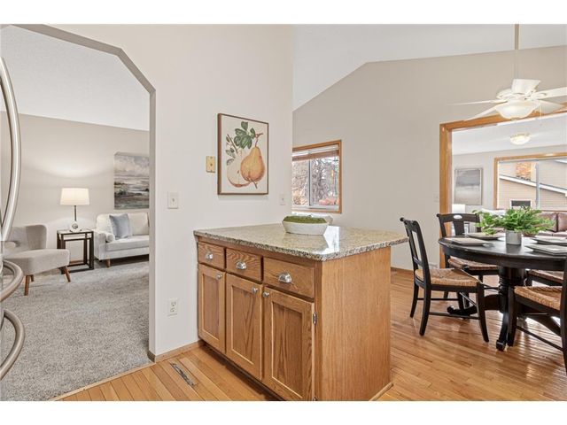 8001 Jeffery Avenue S, Cottage Grove, MN 55016