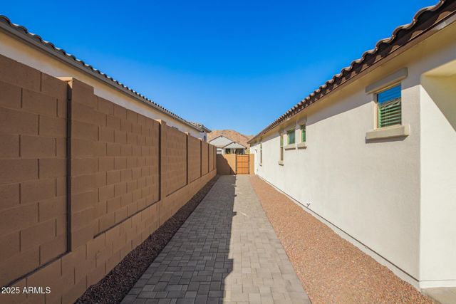 21301 W Roanoke Avenue, Buckeye, AZ 85396