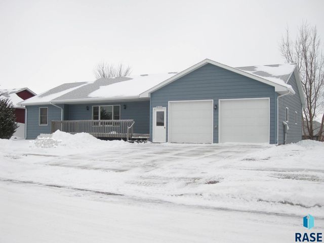 525 Valley View Ave Avenue, Baltic, SD 57003