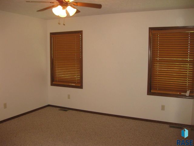 525 Valley View Ave Avenue, Baltic, SD 57003