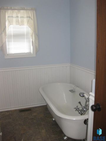 525 Valley View Ave Avenue, Baltic, SD 57003