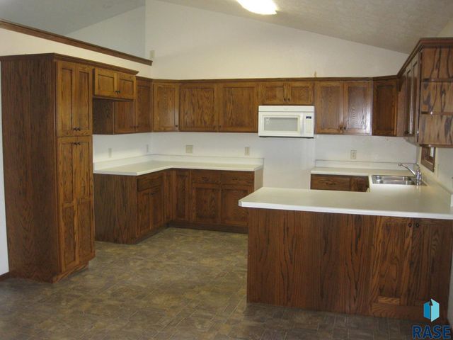 525 Valley View Ave Avenue, Baltic, SD 57003