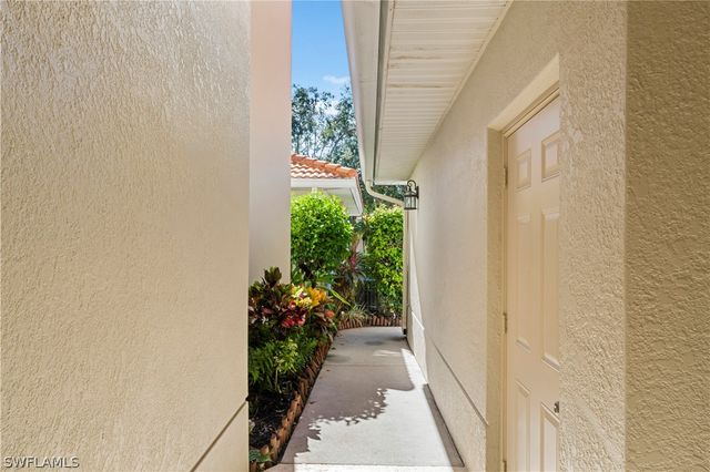 1190 Egrets Walk CIR 103, Naples, FL 34108