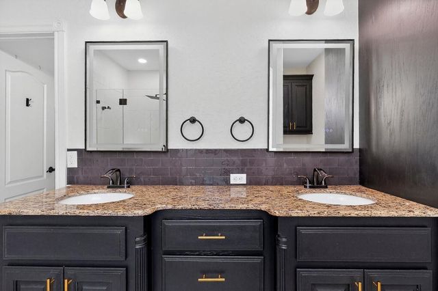 1209 Pebble Trail, Elgin, OK 73538