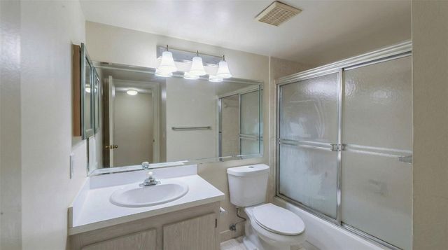 222 Pine Hov Circle B2, Greenacres, FL 33463