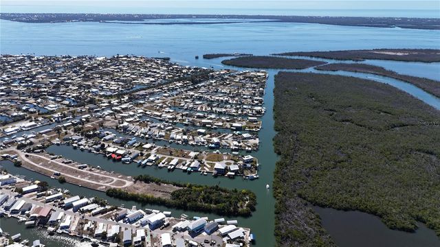 3900 ROYAL PALM DRIVE, St James City, FL 33956