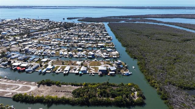 3900 ROYAL PALM DRIVE, St James City, FL 33956