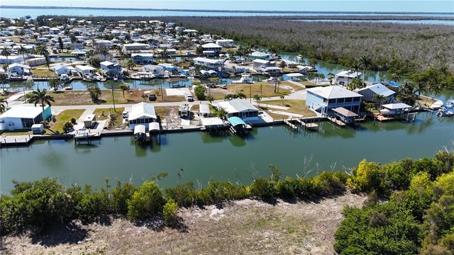 3900 ROYAL PALM DRIVE, St James City, FL 33956