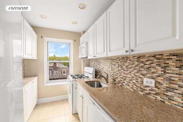 3441 85th St Apt 4G, New York City, NY 11372