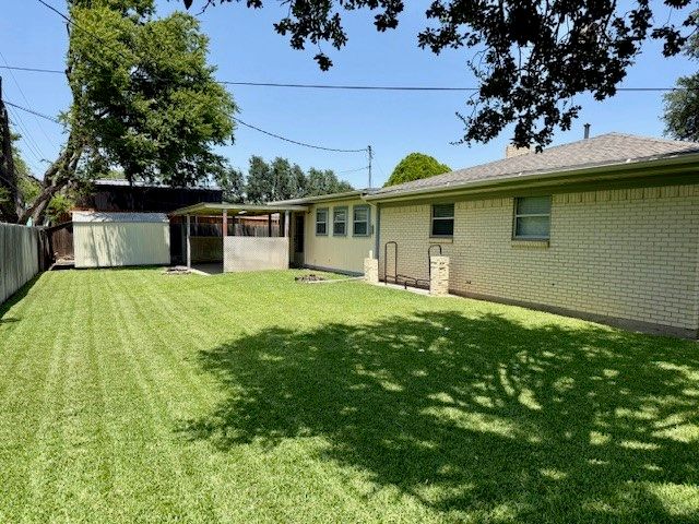 3820 Sagebrush Road, Benbrook, TX 76116