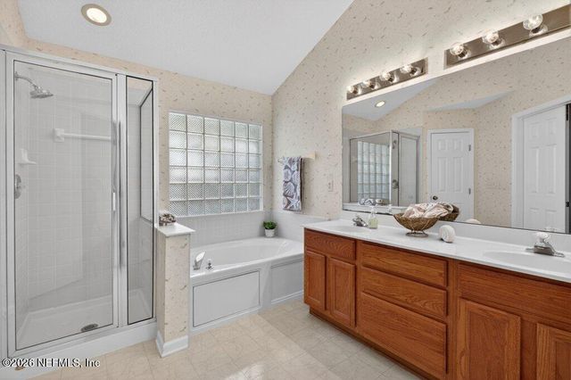 821 W CUMBERLAND Court, St. Johns, FL 32259