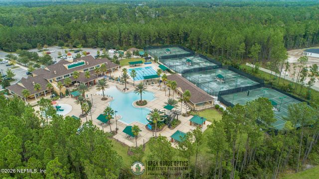 821 W CUMBERLAND Court, St. Johns, FL 32259