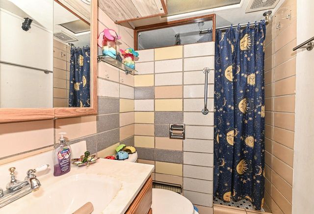 8604 20th AVENUE, Kenosha, WI 53143