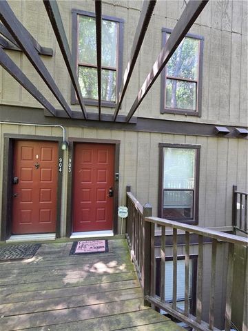 903 River Run Drive, Atlanta, GA 30350