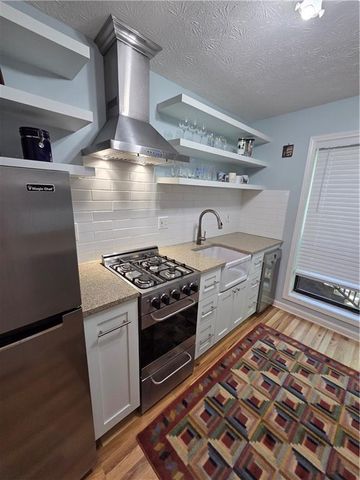 903 River Run Drive, Atlanta, GA 30350