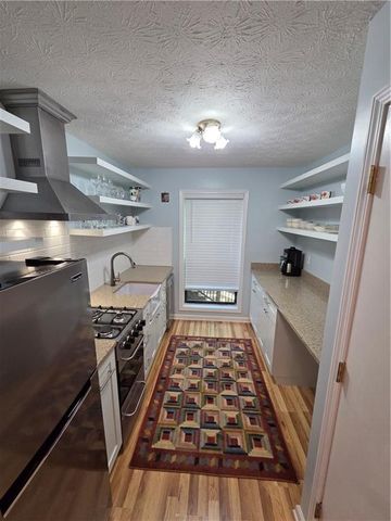 903 River Run Drive, Atlanta, GA 30350