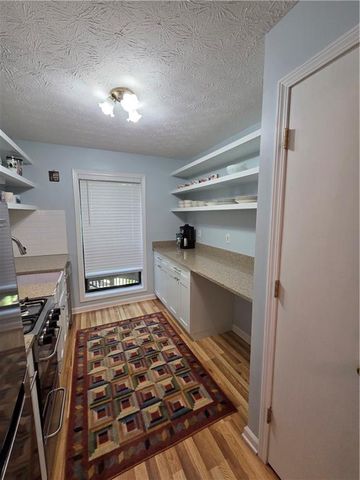 903 River Run Drive, Atlanta, GA 30350