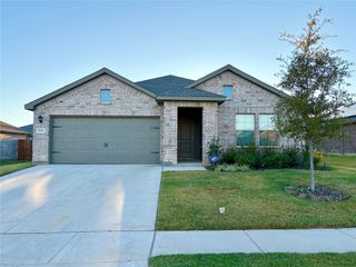 533 Crestridge Drive N, Cleburne, TX 76033