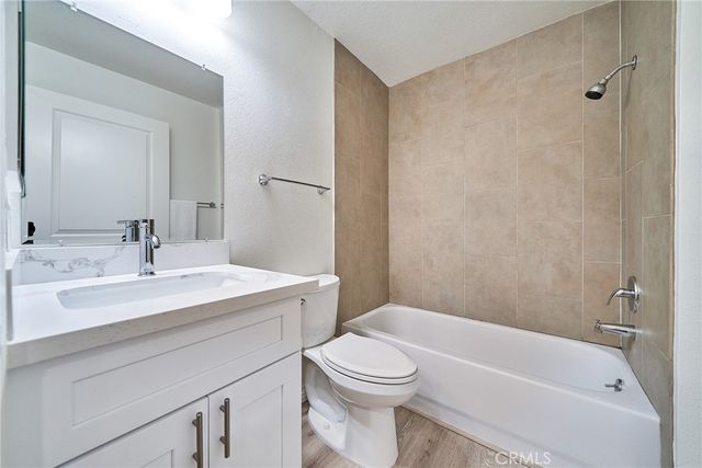 345 S Alexandria 212, Los Angeles, CA 90020