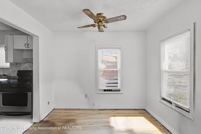 719 Robert Street, Lansing, MI 48910