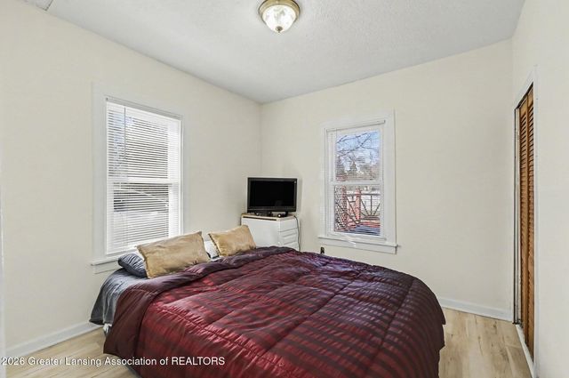719 Robert Street, Lansing, MI 48910