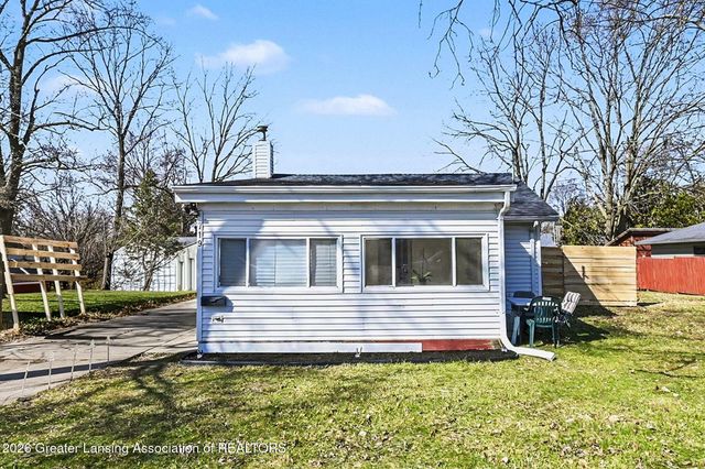 719 Robert Street, Lansing, MI 48910