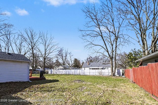719 Robert Street, Lansing, MI 48910
