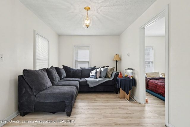 719 Robert Street, Lansing, MI 48910