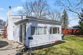 719 Robert Street, Lansing, MI 48910