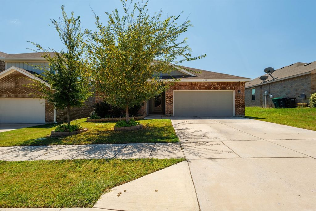 5409 Stone Meadow Lane, Fort Worth, TX 76179