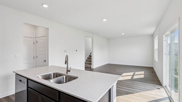 992 Sapphire Lane, Montgomery, IL 60538