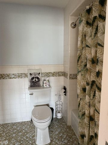 22024 Evergreen Street, Saint Clair Shores, MI 48082