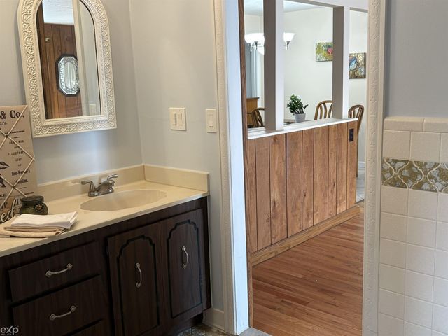 22024 Evergreen Street, Saint Clair Shores, MI 48082