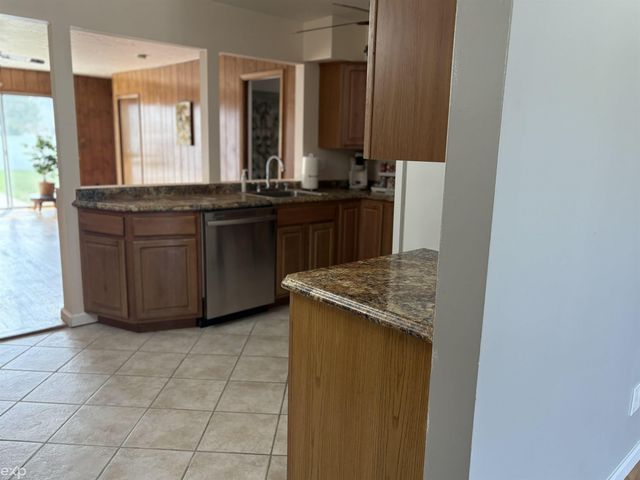 22024 Evergreen Street, Saint Clair Shores, MI 48082