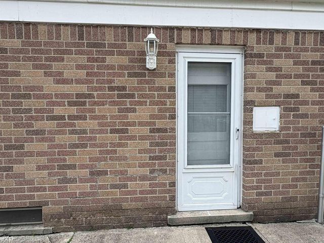 22024 Evergreen Street, Saint Clair Shores, MI 48082