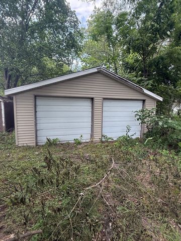 2132 9th Street, Rock Island, IL 61201
