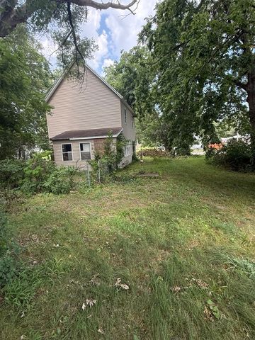 2132 9th Street, Rock Island, IL 61201