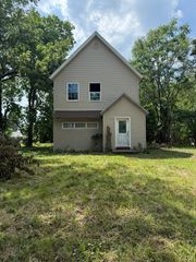 2132 9th Street, Rock Island, IL 61201