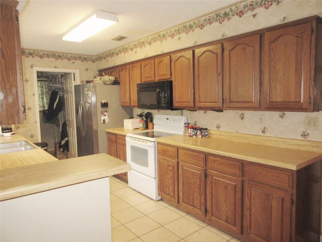 5201 Meadow Chase Lane, Flower Mound, TX 75028