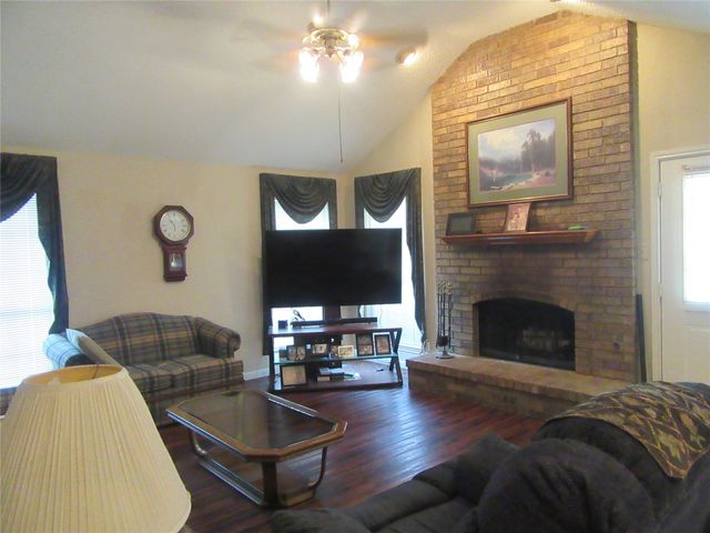 5201 Meadow Chase Lane, Flower Mound, TX 75028