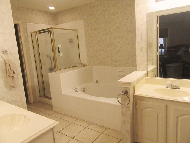 5201 Meadow Chase Lane, Flower Mound, TX 75028