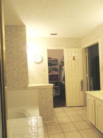 5201 Meadow Chase Lane, Flower Mound, TX 75028