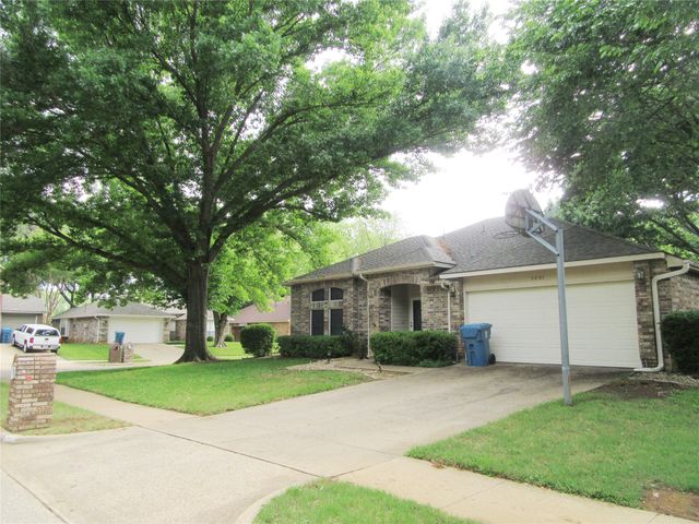 5201 Meadow Chase Lane, Flower Mound, TX 75028