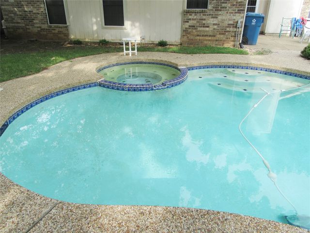 5201 Meadow Chase Lane, Flower Mound, TX 75028