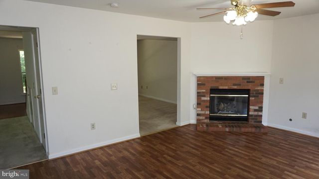 841 WATERFORD DR, Frederick, MD 21702