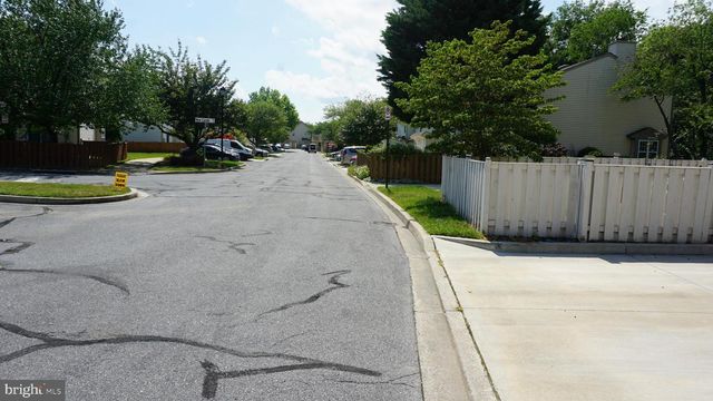 841 WATERFORD DR, Frederick, MD 21702