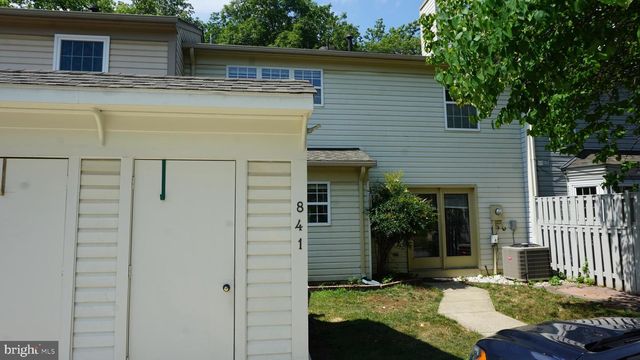 841 WATERFORD DR, Frederick, MD 21702